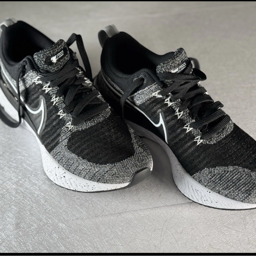 Nike Black and White Knit Sneakers